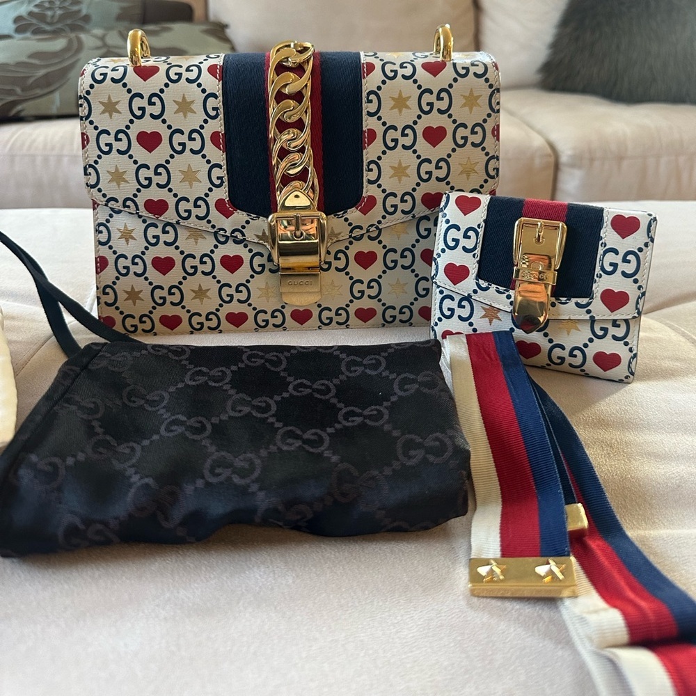 Gucci Limited Edition Valentines Day Sylvie Set- Bag, Wallet, 2.Straps – Authent